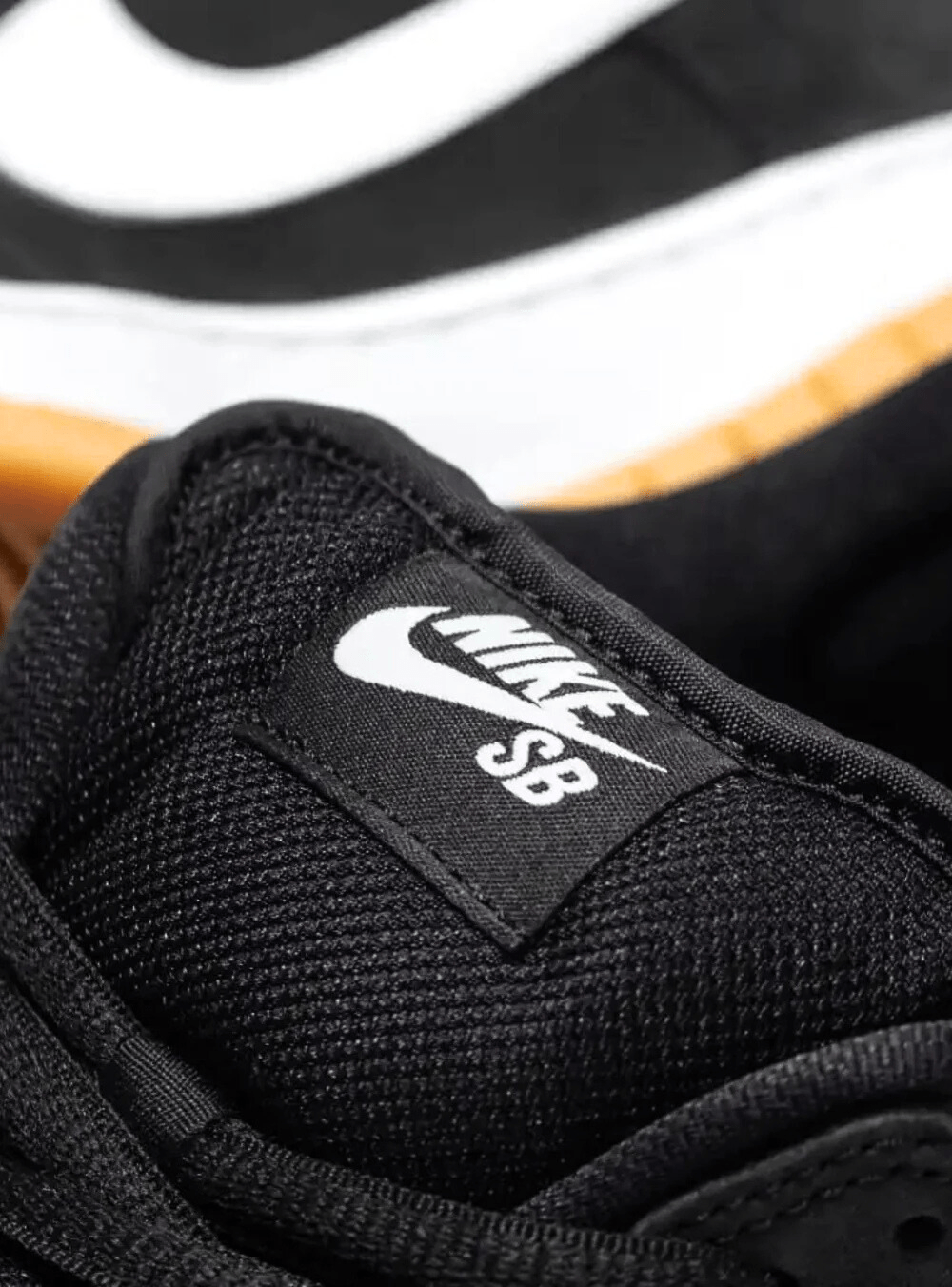 Nike SB Dunk Low Pro Black Gum - CD2563 - 006 - Ritesneak